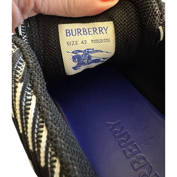 Burberry NIB Box Knit Sneakers in Black and White Check Size 42 - Picture 9 of 14
